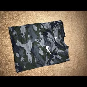 Dry fit Nike work out shirt